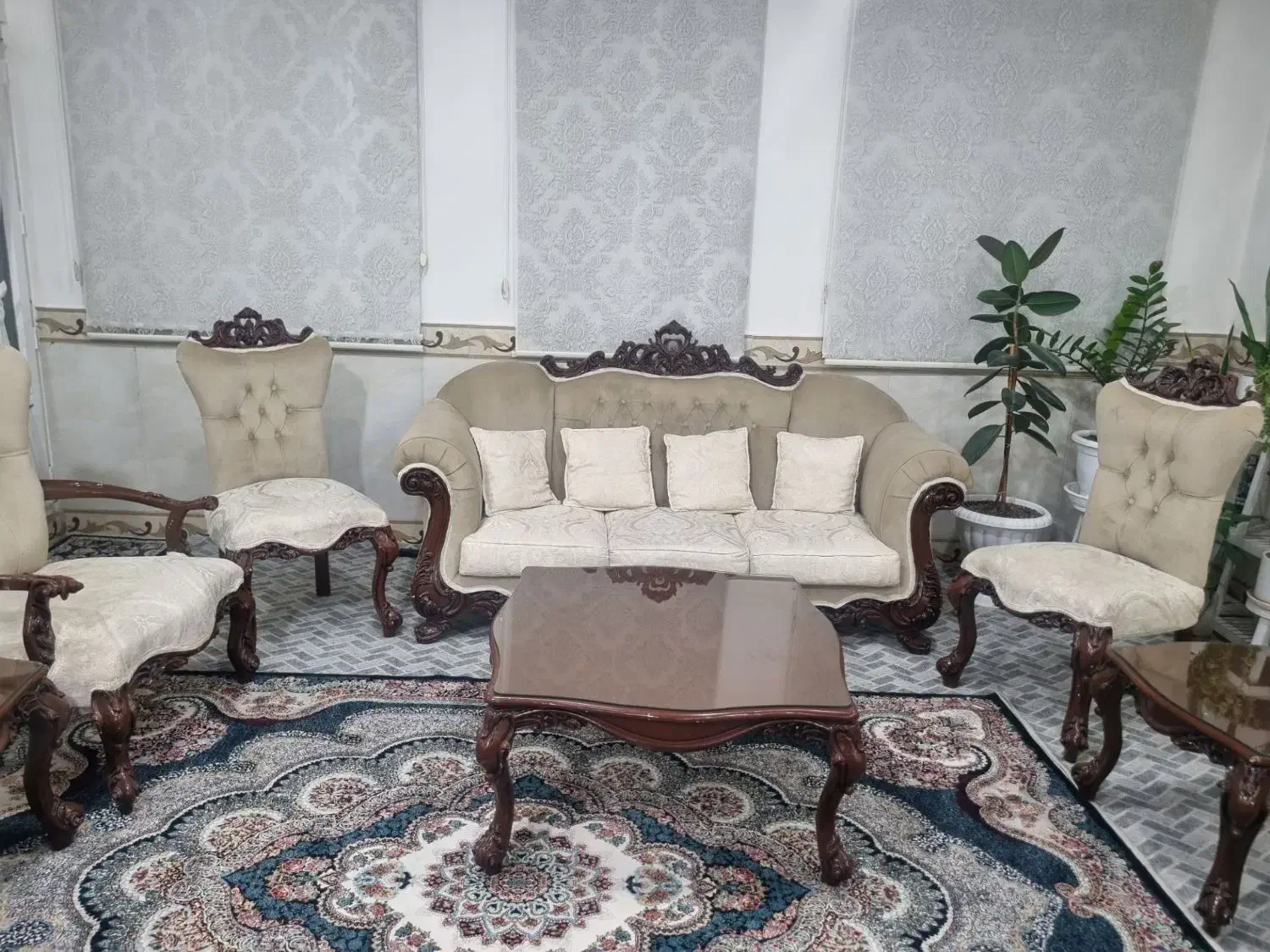 مبل هشت نفره کلاسیک درحدنو|مبلمان خانگی و میز عسلی|شهریار, شهرک امیریه|دیوار