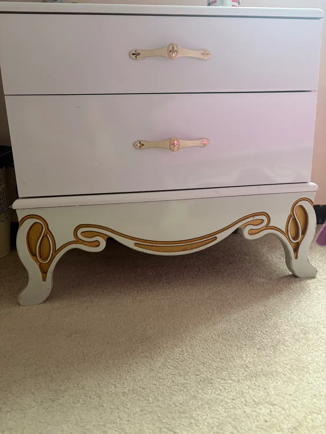 سرویس خواب|تخت و سرویس خواب|اندیشه, اندیشه فاز ۳|دیوار