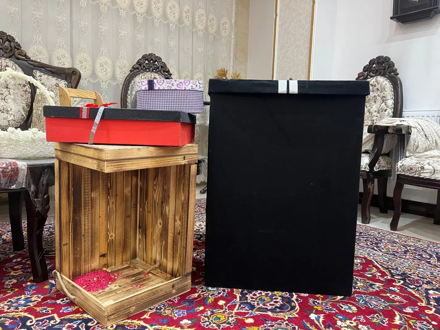 باکس شیشه ای وتزئینات|صنایع دستی و سایر لوازم تزئینی|قم, زنبیل آباد|دیوار