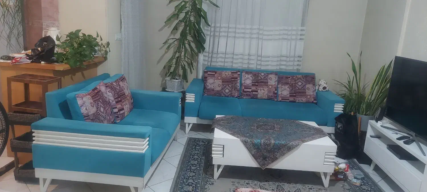 مبل ۷ نفره به همراه میز جلومبلی|مبلمان خانگی و میز عسلی|تهران, کرمان|دیوار