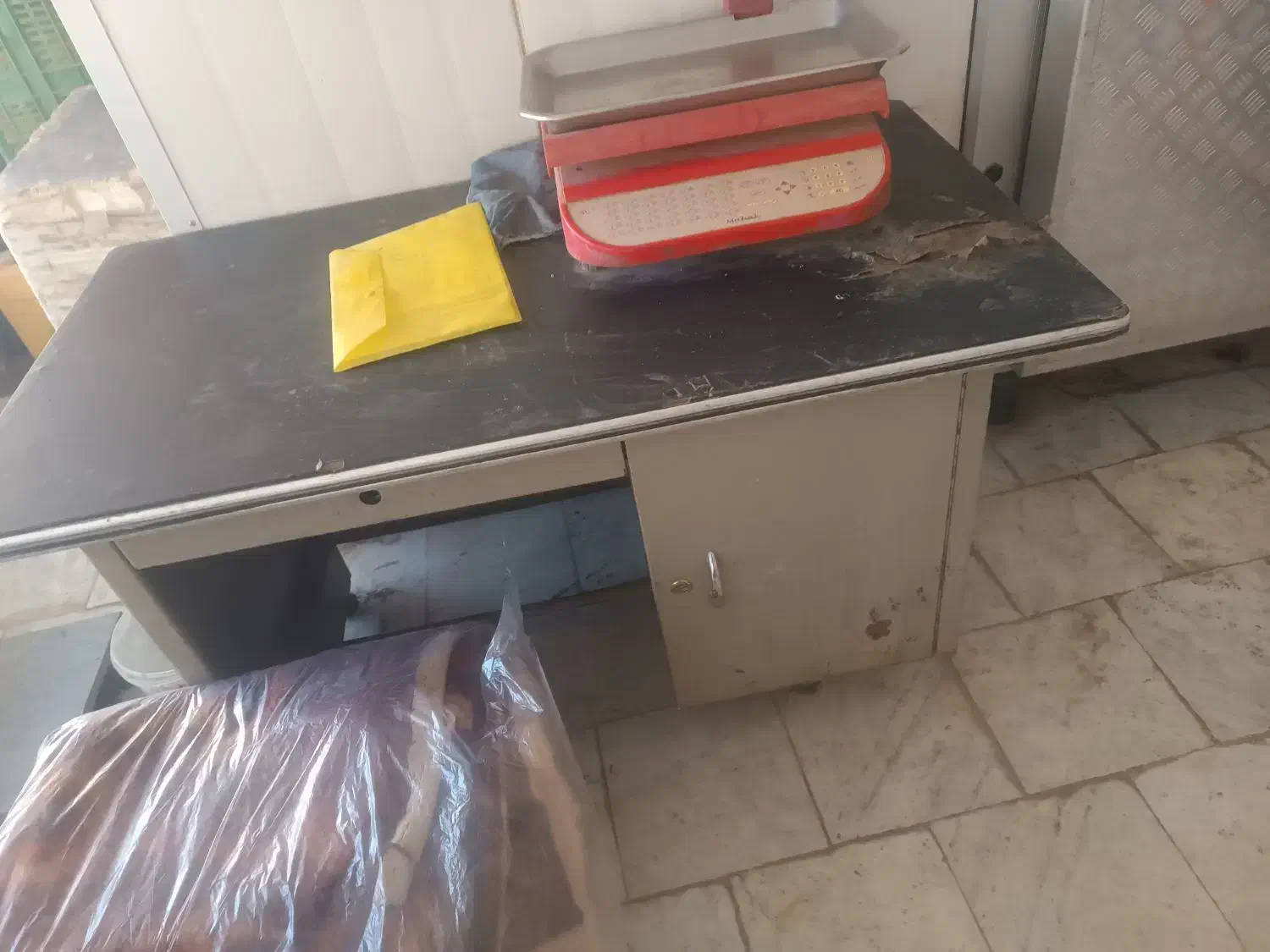 میز|میز و صندلی غذاخوری|زابل, |دیوار