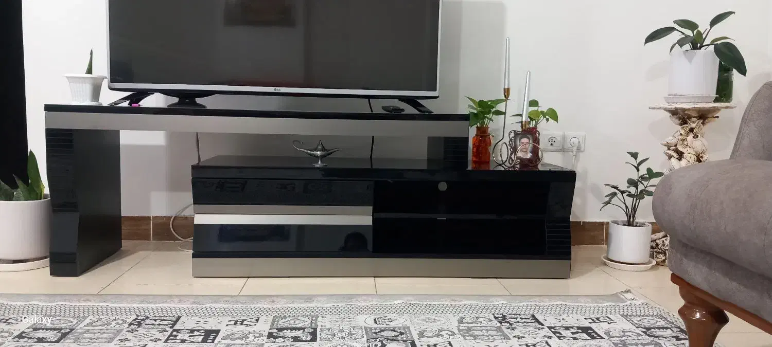 میز تلویزیون مشکی و طوسی نو|میز تلویزیون|محمدشهر, ولدآباد|دیوار