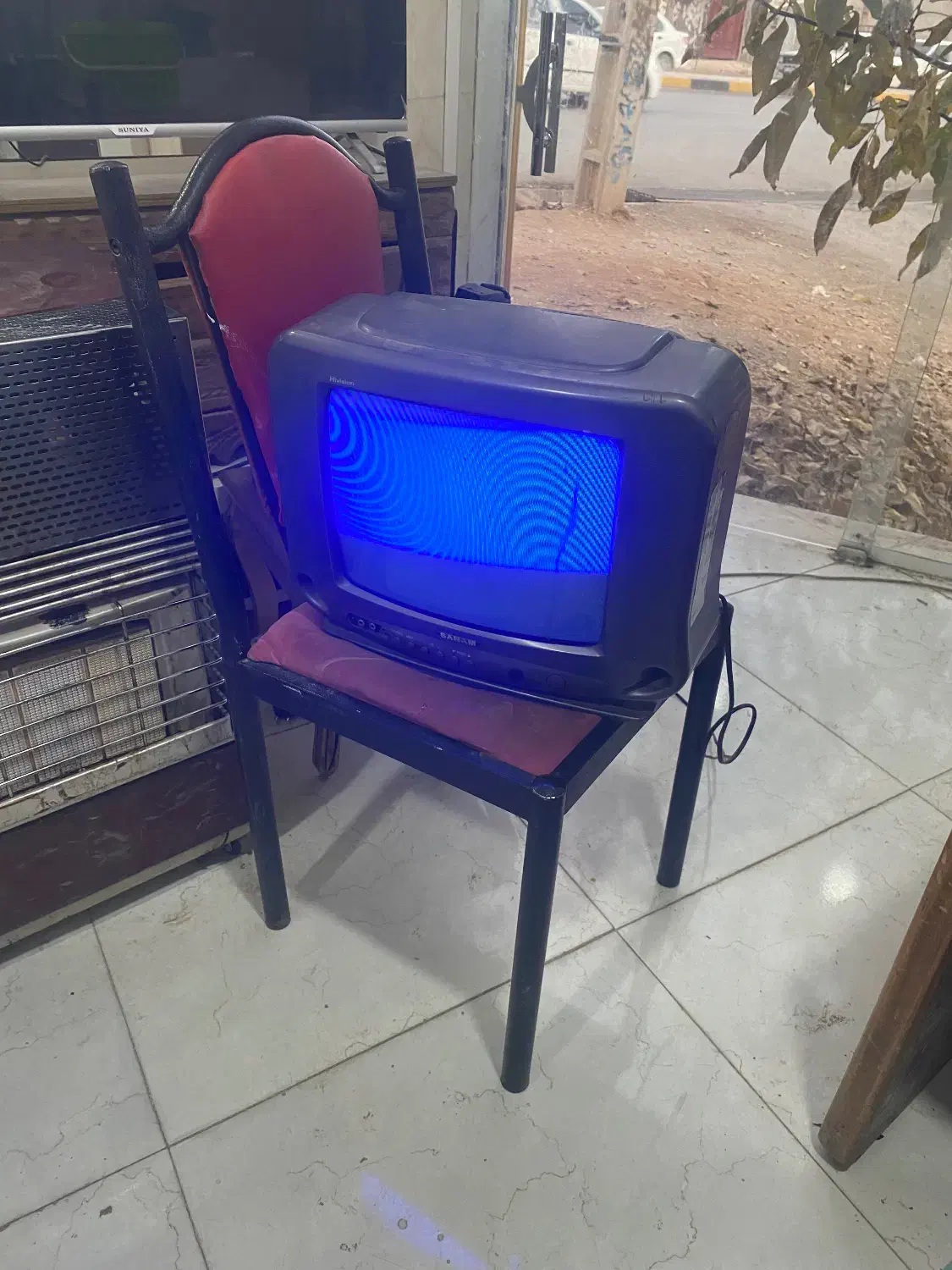 تلویزیون نوستالژی|تلویزیون و پروژکتور|یاسوج, |دیوار