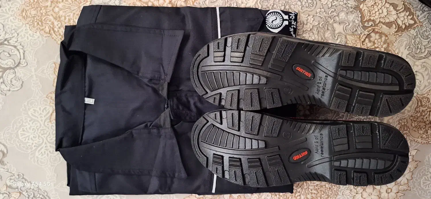 کفش و لباس کار|کیف، کفش، کمربند|دورود, |دیوار