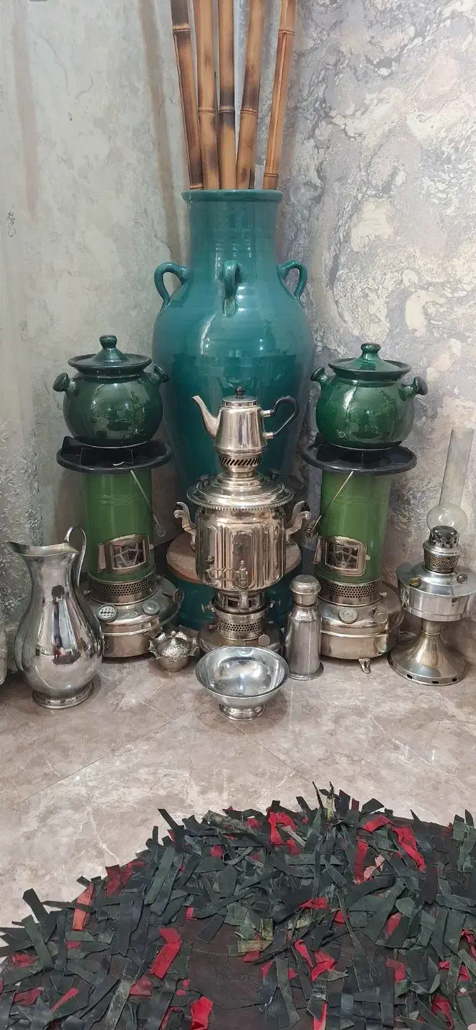 انتیک عتیقه قدیمی سرویس نفتی عالی نسب همه برنجی|سماور، چای‌ساز، قهوه‌ساز|همدان, |دیوار