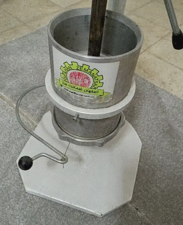 بامیه زن دستی|ظروف پخت‌وپز|آران و بیدگل, |دیوار