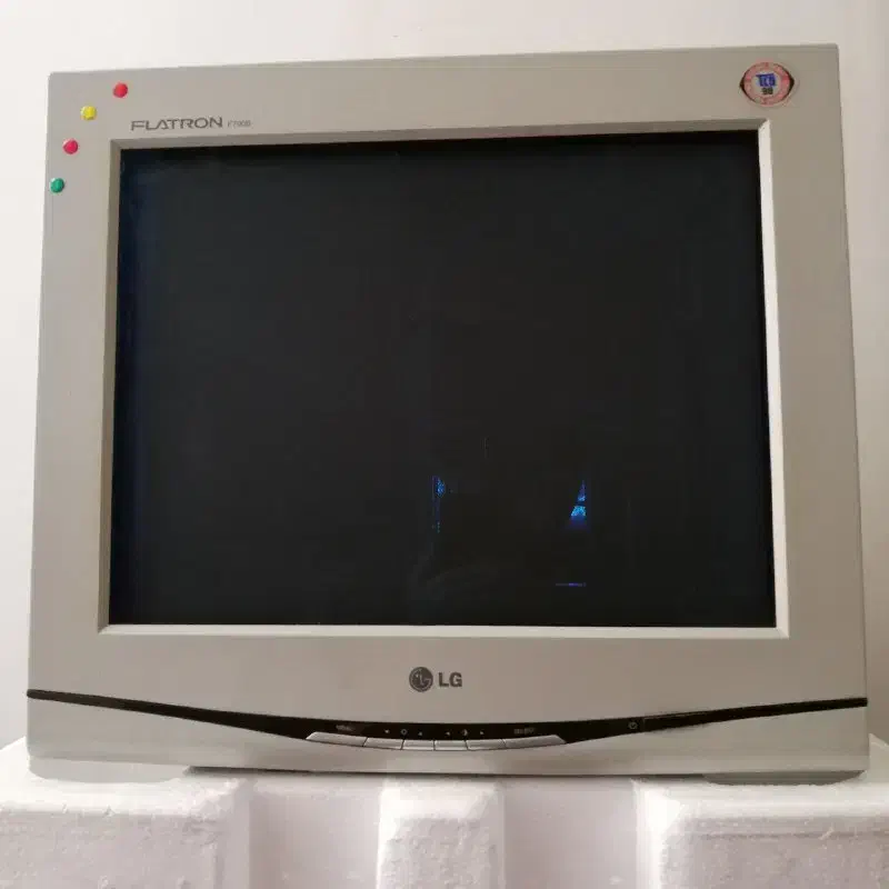 مانیتور ال جی سری اسمایل|قطعات و لوازم جانبی رایانه|شیراز, معالی‌آباد|دیوار