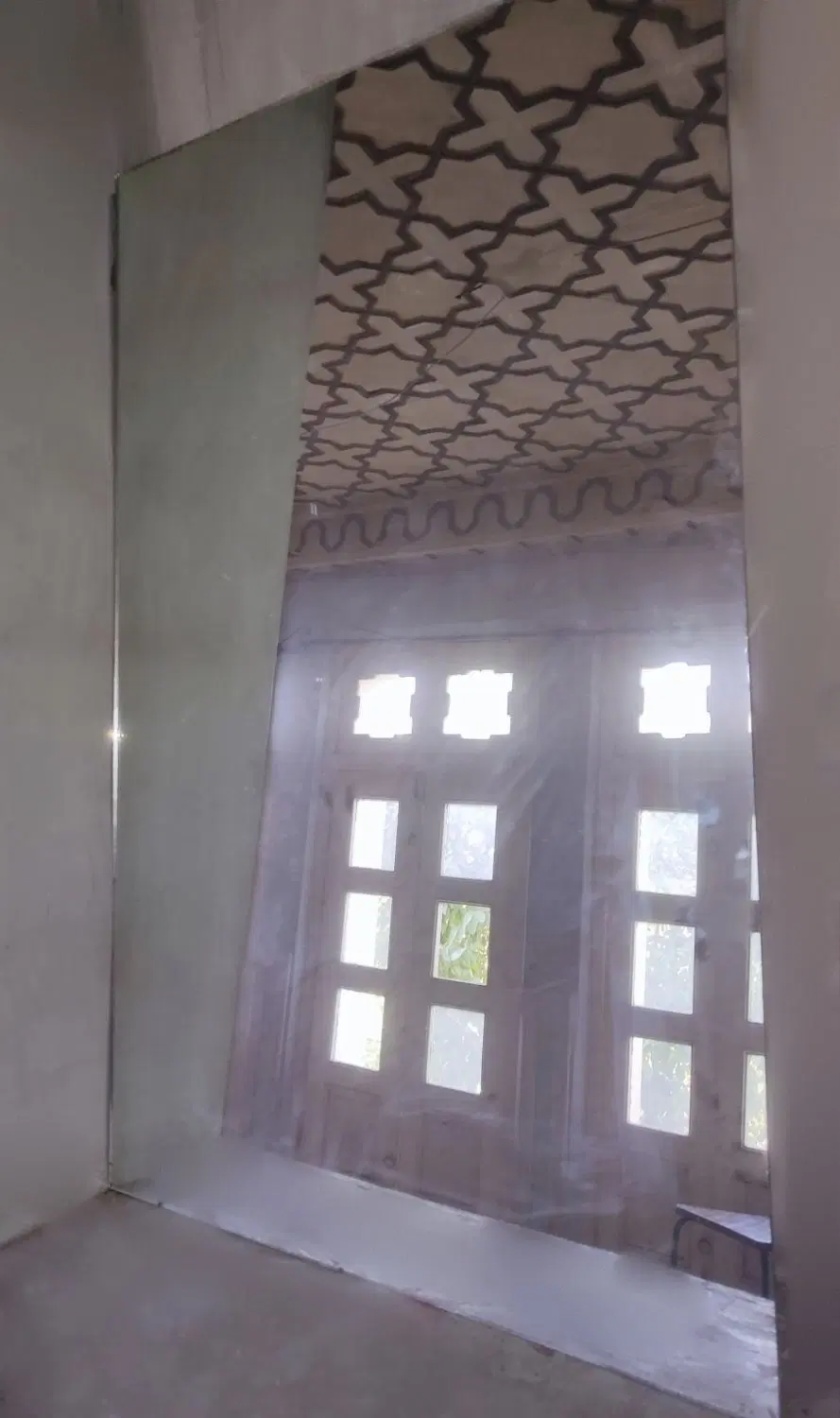 اینه|آینه|شیراز, لب آب|دیوار