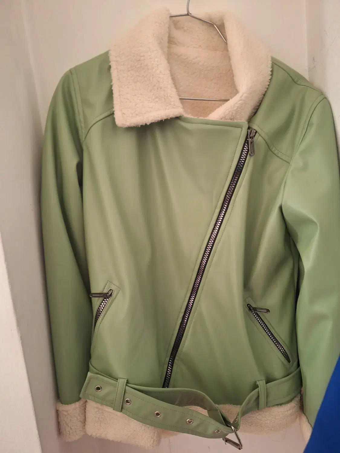 کت چرم کوتاه زنانه|لباس|شاهین‌شهر, مخابرات (شهید بهشتی)|دیوار