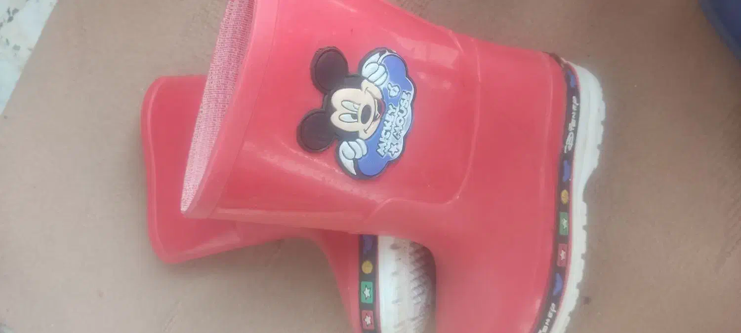 کفش بچگانه|کفش و لباس بچه|تالش, هشتپر|دیوار