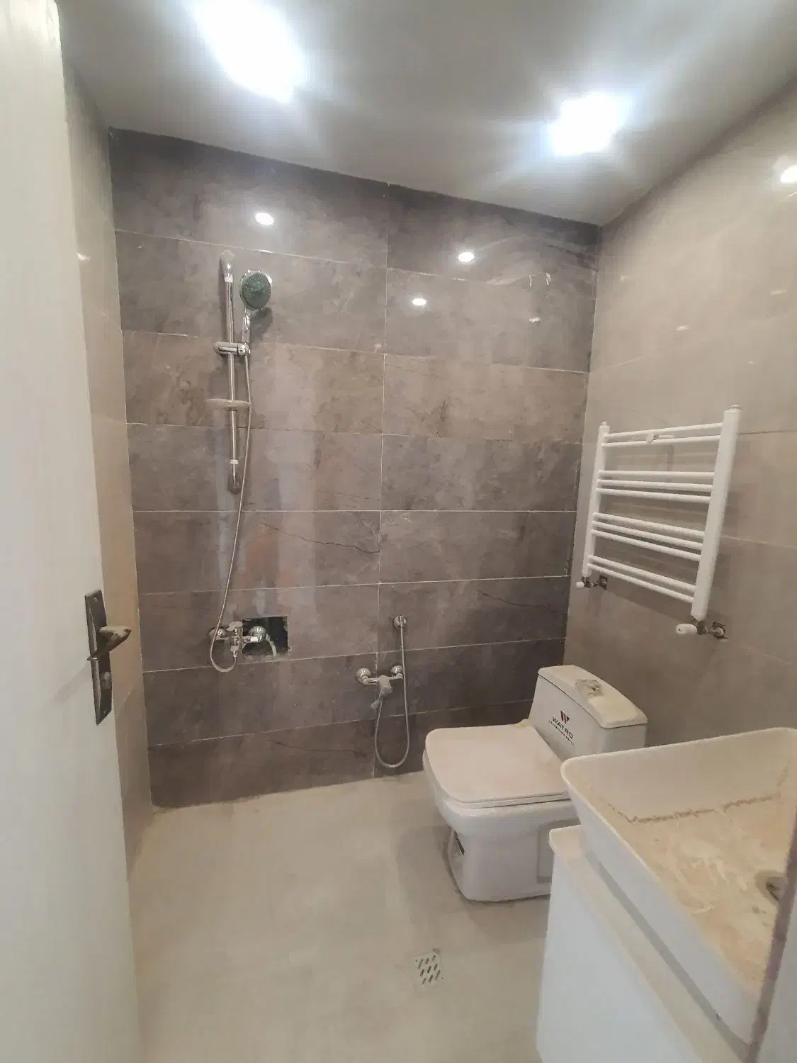 (آپارتمان ۱۰۸ متری/کلید نخورده/فول)