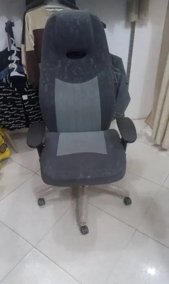 صندلی اداره ای|صندلی و نیمکت|دورود, |دیوار