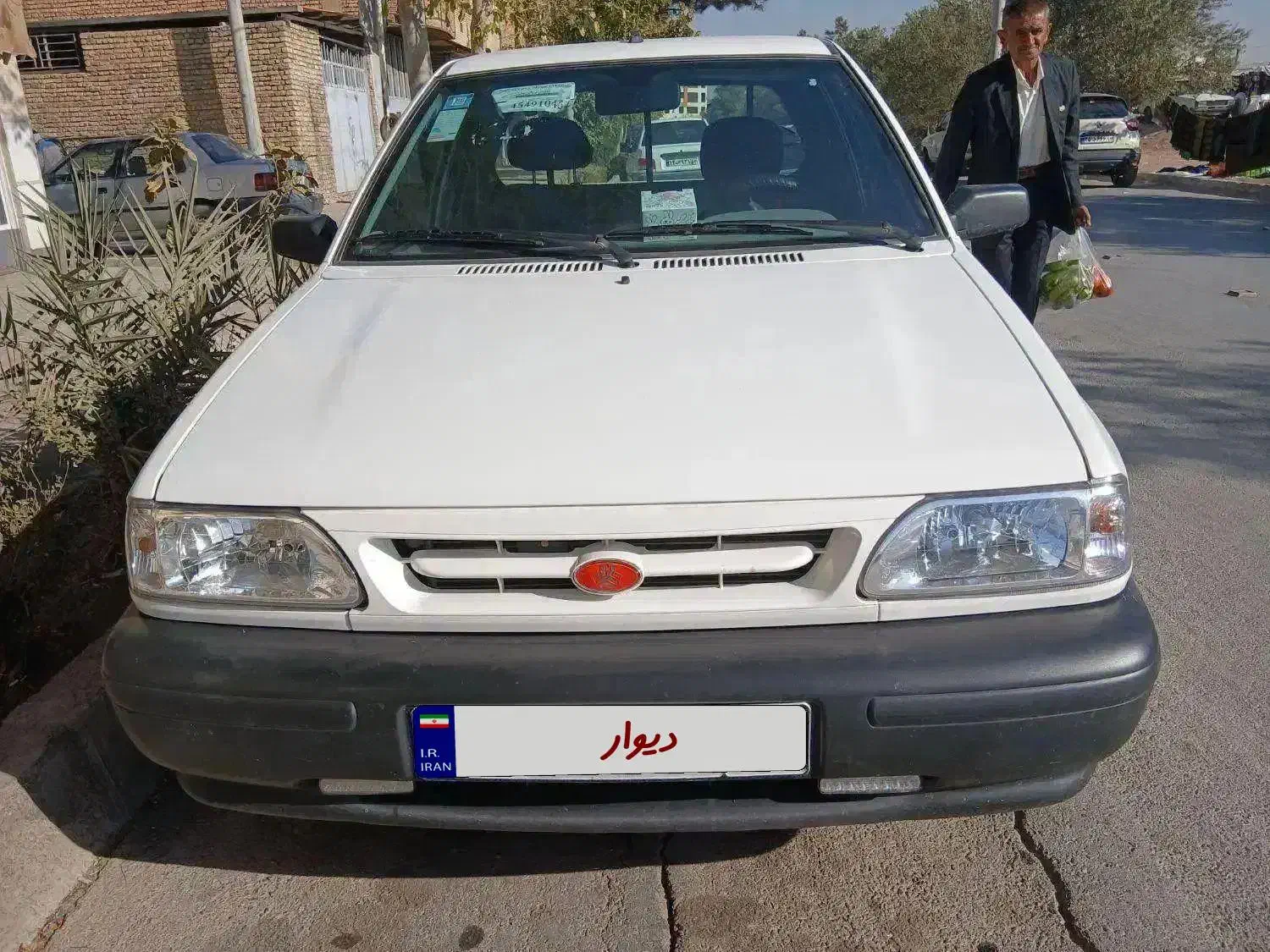 وانت پراید ۱۴۰۳  پا به صفربی رنگ معاوضه با سواری|خودرو سواری و وانت|اصفهان, ارغوانیه|دیوار