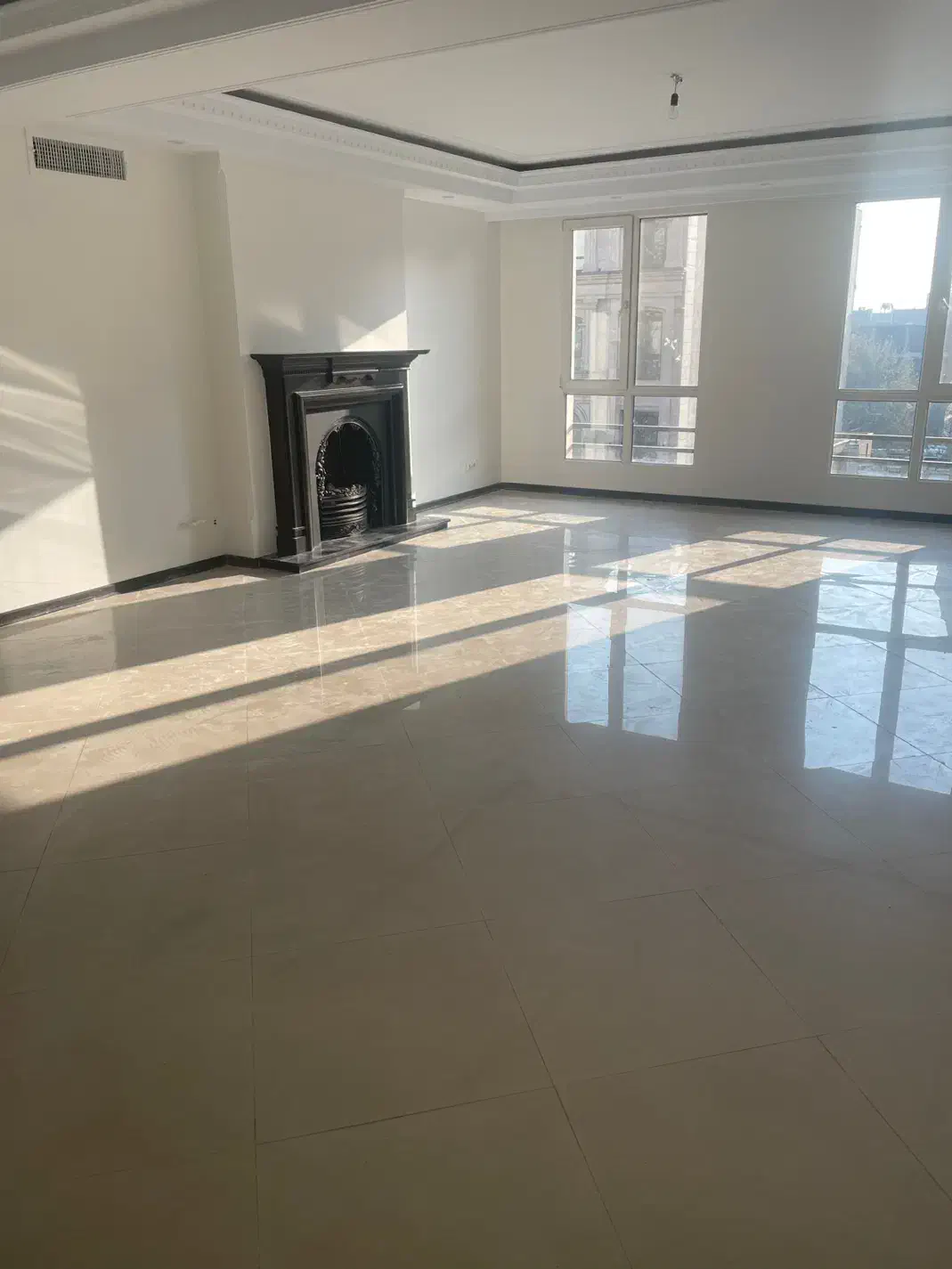 ۱۴۵ متر پاسداران گلستان ها طبقه پنجم