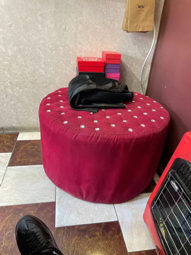 پاف|صندلی و نیمکت|زنجان, |دیوار