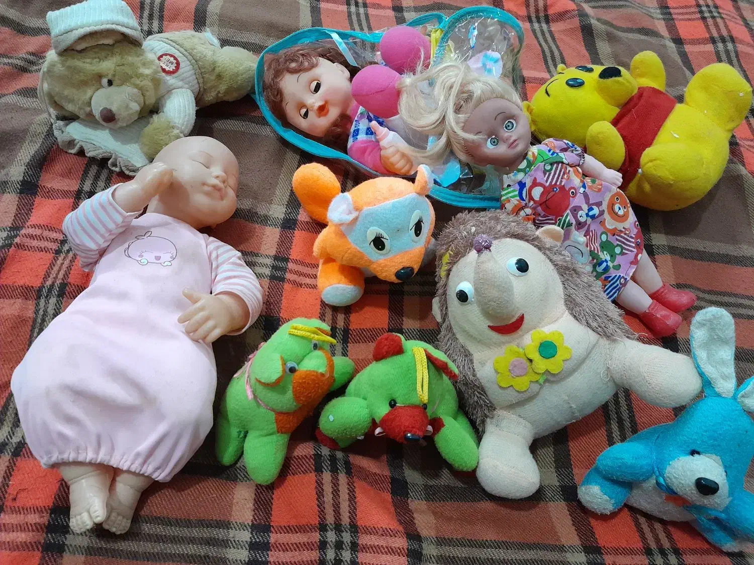 تعدادی اسباب بازی سالم|اسباببازی|سراب, |دیوار