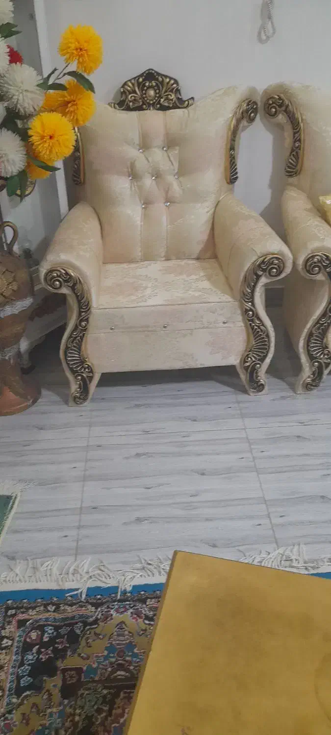 مبل هفت نفره کرمی|مبلمان خانگی و میز عسلی|شاهین دژ, |دیوار