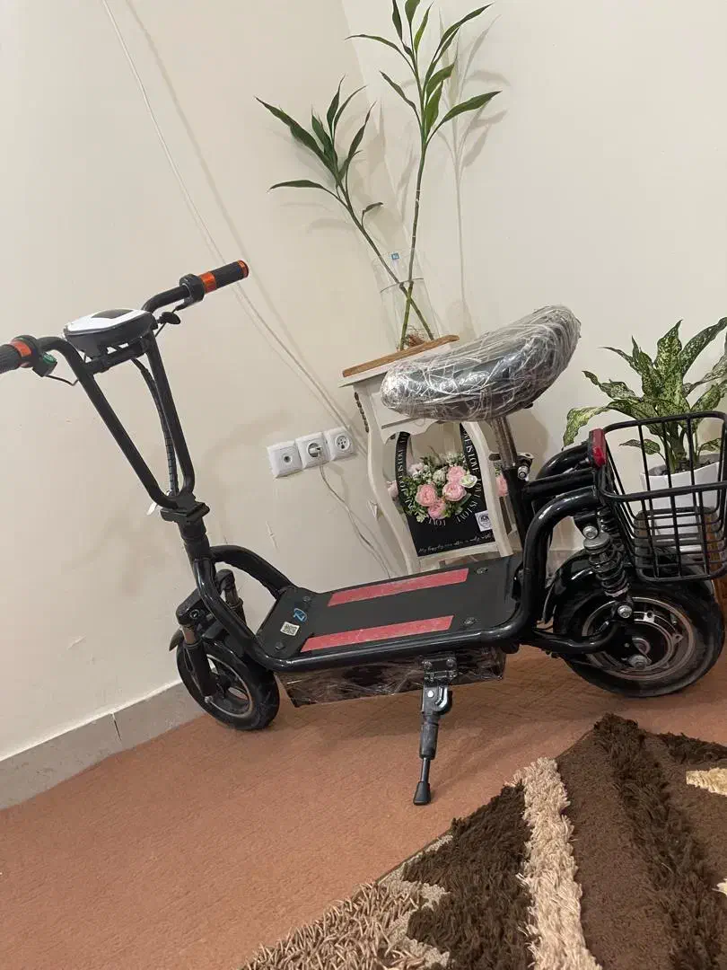 اسکوتر|دوچرخه، اسکیت، اسکوتر|بندر گناوه, |دیوار