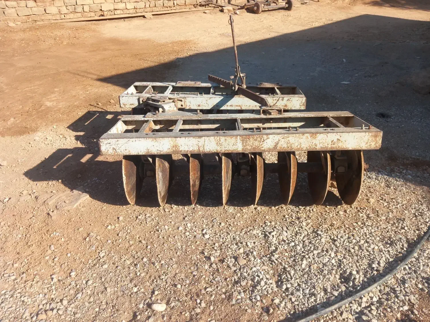 دیکس اسراییلی|ماشین‌آلات صنعتی|گتوند, |دیوار