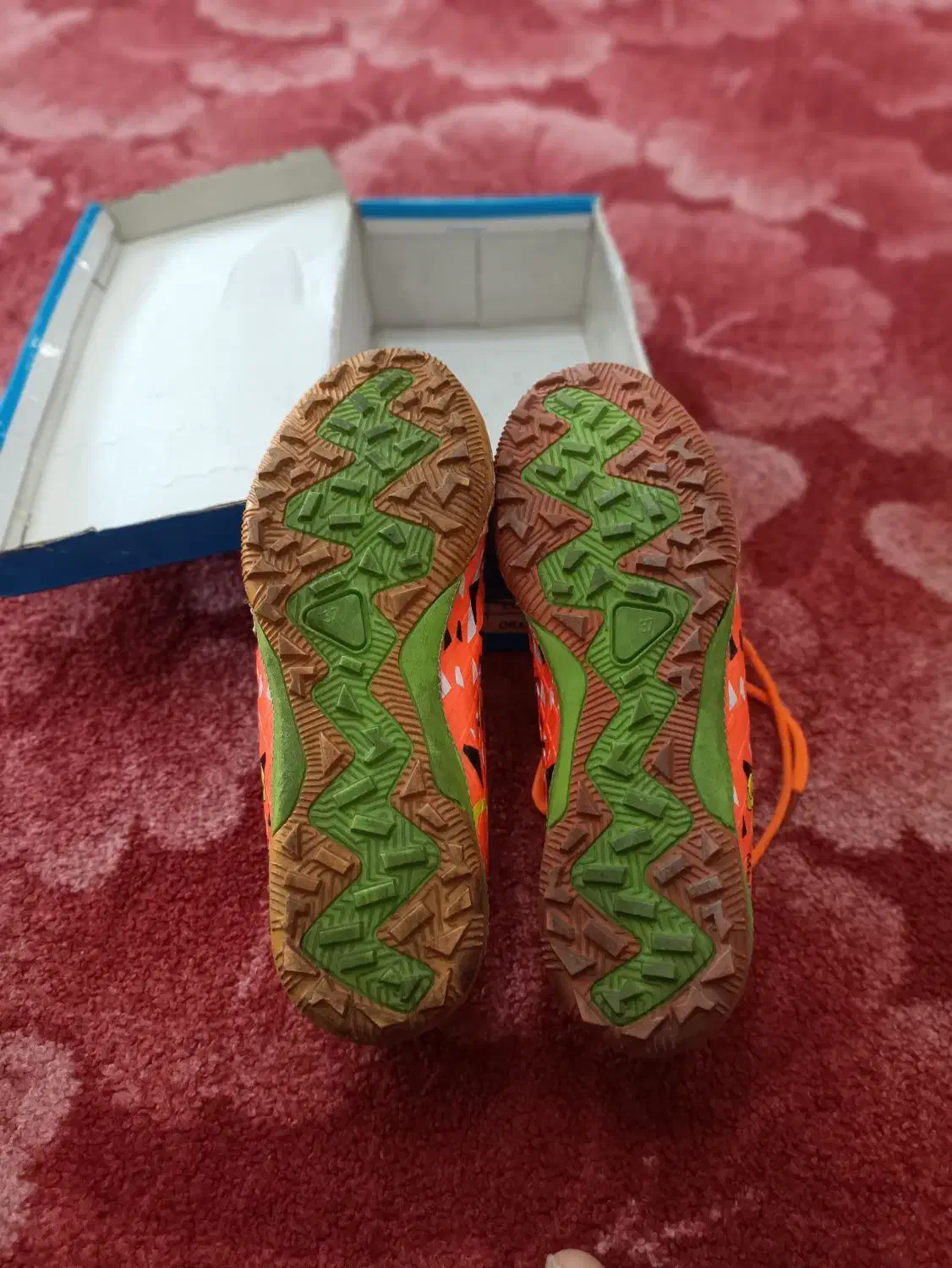 کفش فوتبالی سایز 37|کیف، کفش، کمربند|چمران, |دیوار