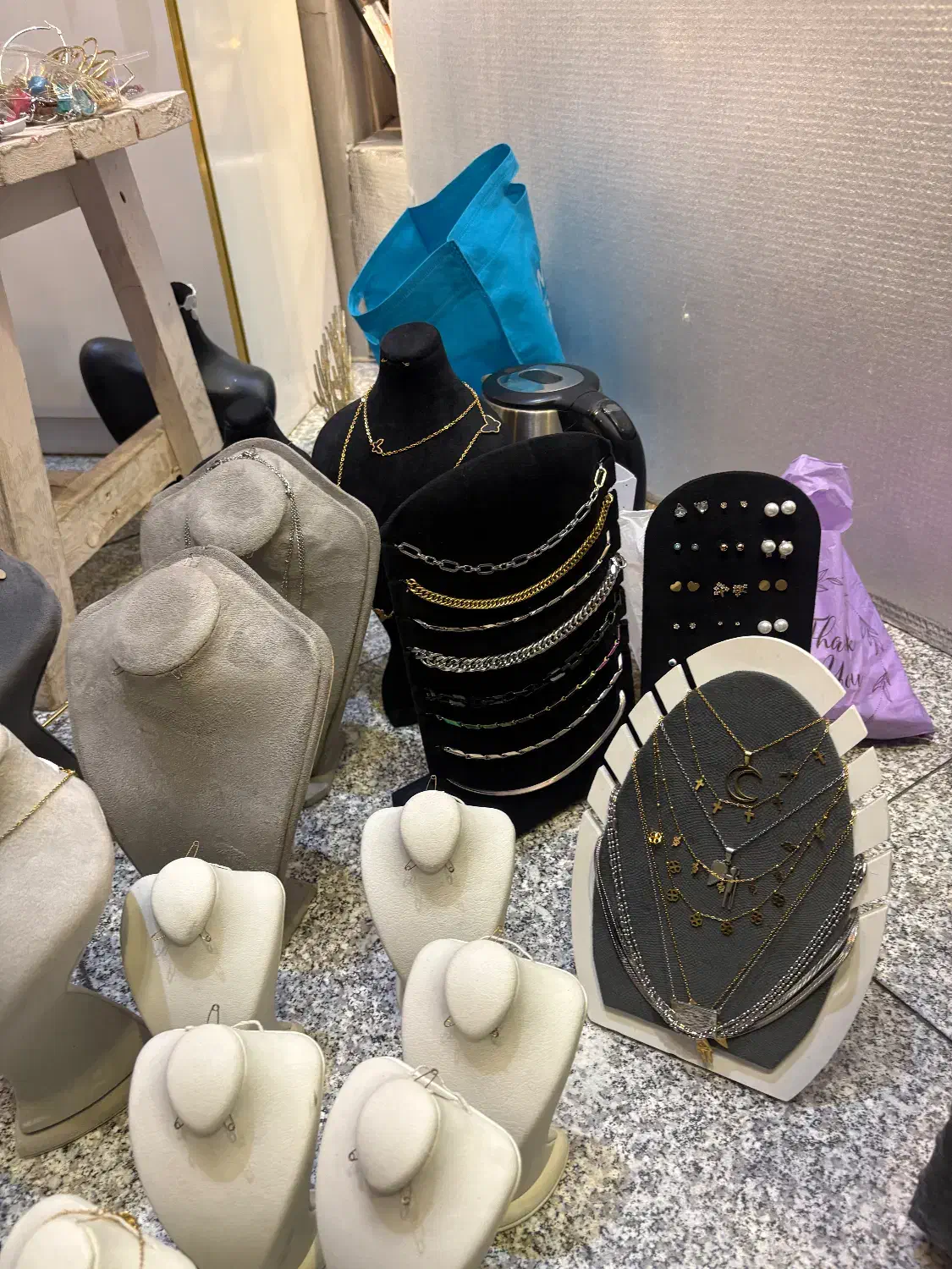 بدلیجات ژوپینگ و استندهای مغازه|بدلیجات|شیراز, معالی‌آباد|دیوار