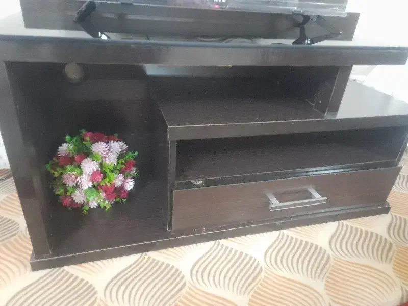 میز‌تلوزیون‌|میز تلویزیون|آران و بیدگل, |دیوار