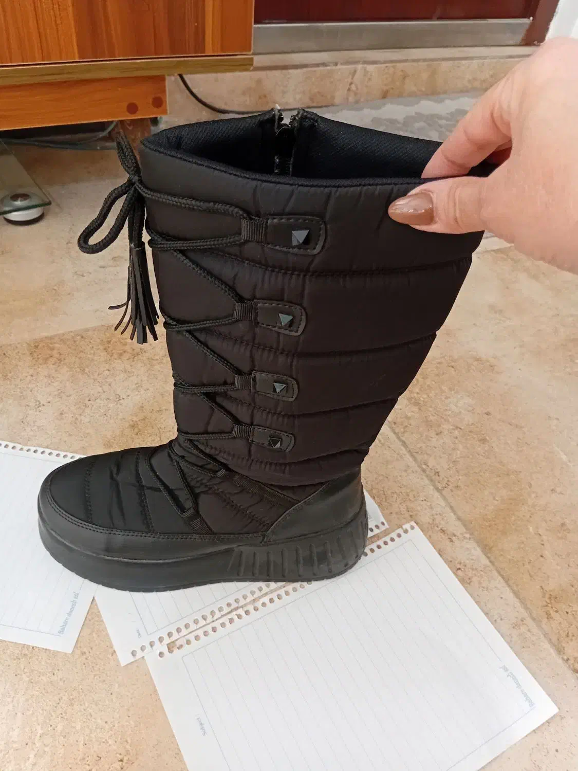 بوت زنانه|کیف، کفش، کمربند|فردیس, انبار نفت|دیوار