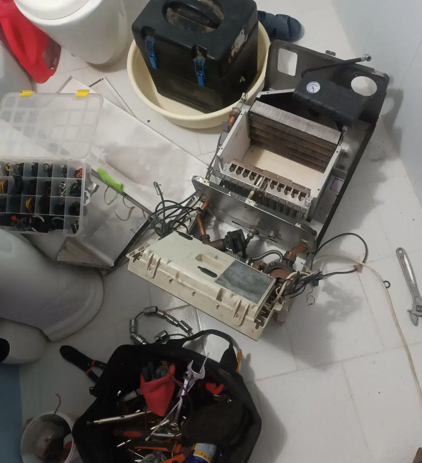 تعمیر پکیج و سرویس کامل با قیمت مناسب|خدمات پیشه و مهارت|کاشان, امیرکبیر|دیوار