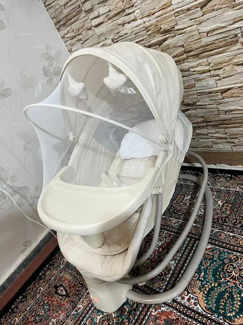 گهواره برقی و صندلی غذای کودک|تخت و صندلی بچه|پاکدشت, حصار امیر|دیوار