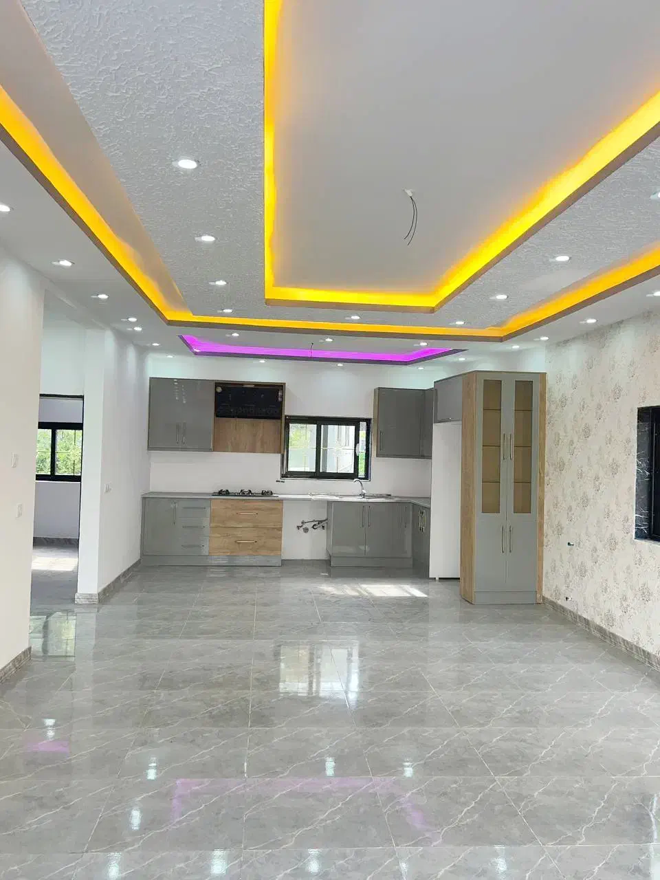 ویلا فلت استخر دار سند تک برگ انشعابات اختصاصی|فروش خانه و ویلا|تهران, دروازه شمیران|دیوار