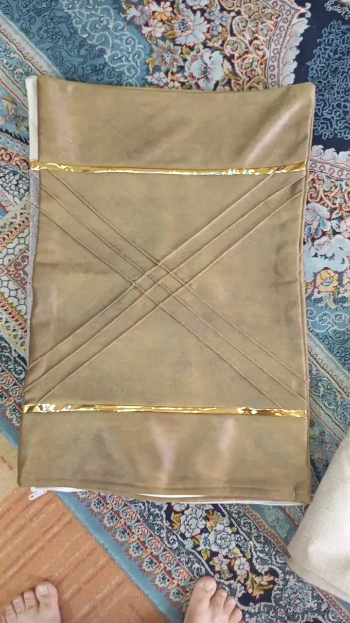 رو بالشتی|رختخواب، بالش، پتو|مسجد سلیمان, |دیوار