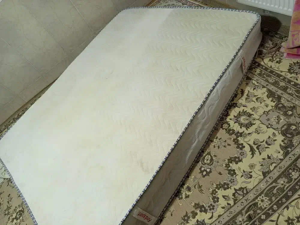 لوازم خانگی یک عدد توشک با یک عدد گل فر|تشک تختخواب|حمیدیا, |دیوار