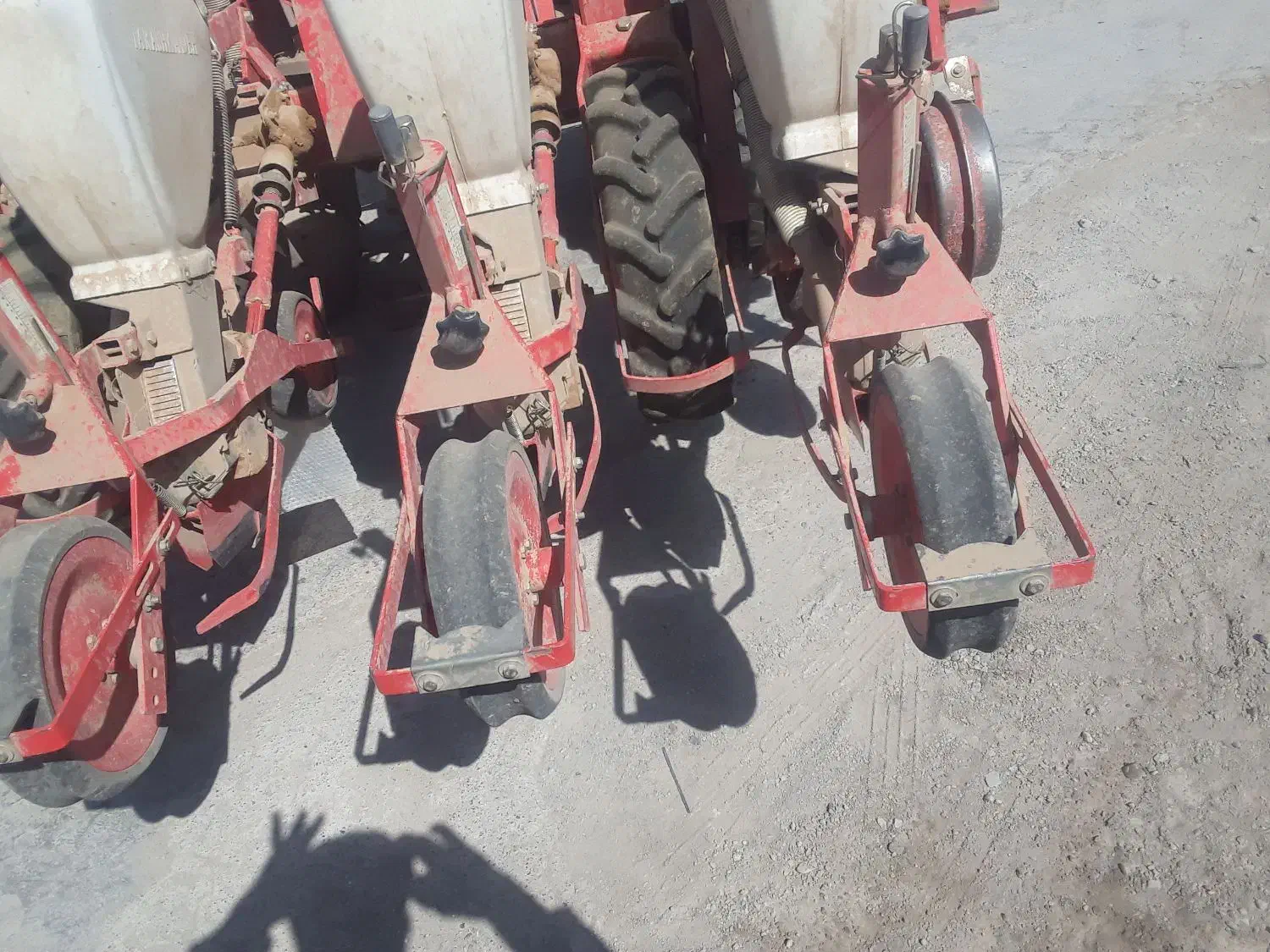 دستگاه کشت چغندر و ذرت کار 4 ردیفه|ماشین‌آلات صنعتی|خانمیرزا, |دیوار