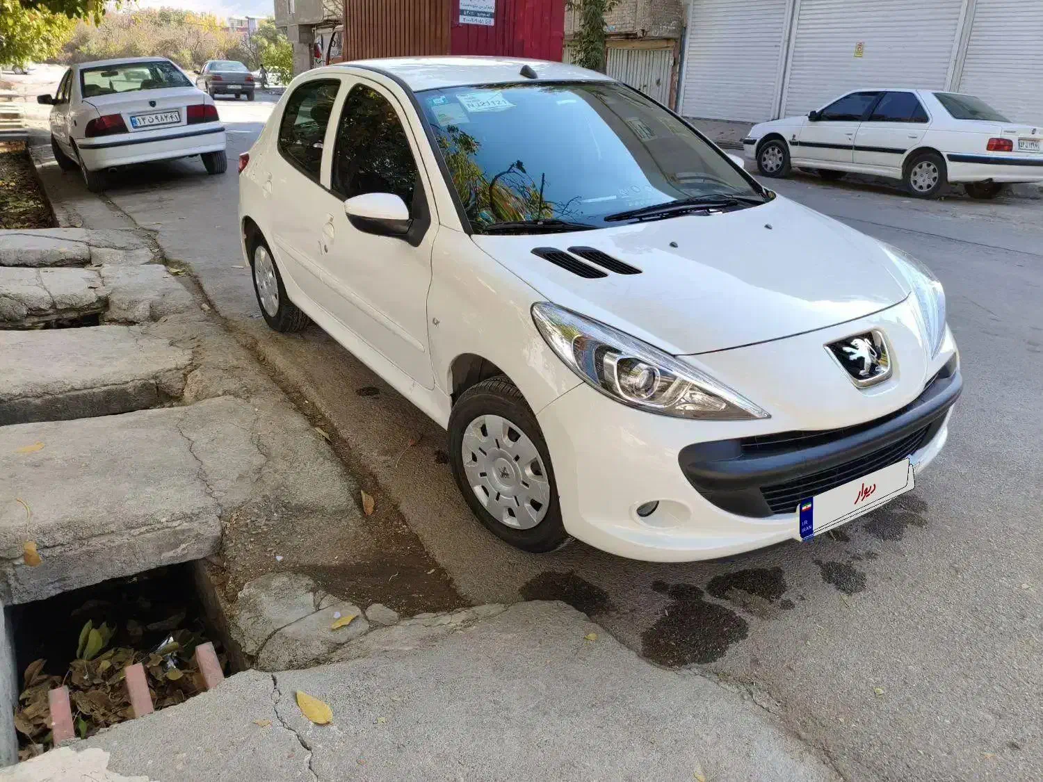 ۲۰۷ مدل ۴۰۱ سقف فلز معاوضه. الشتر|خودرو سواری و وانت|الشتر, |دیوار