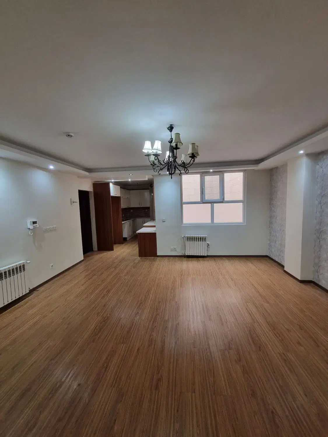 ۷۵متر ۲خواب. فول امکانات  غرق نور فردوس غرب