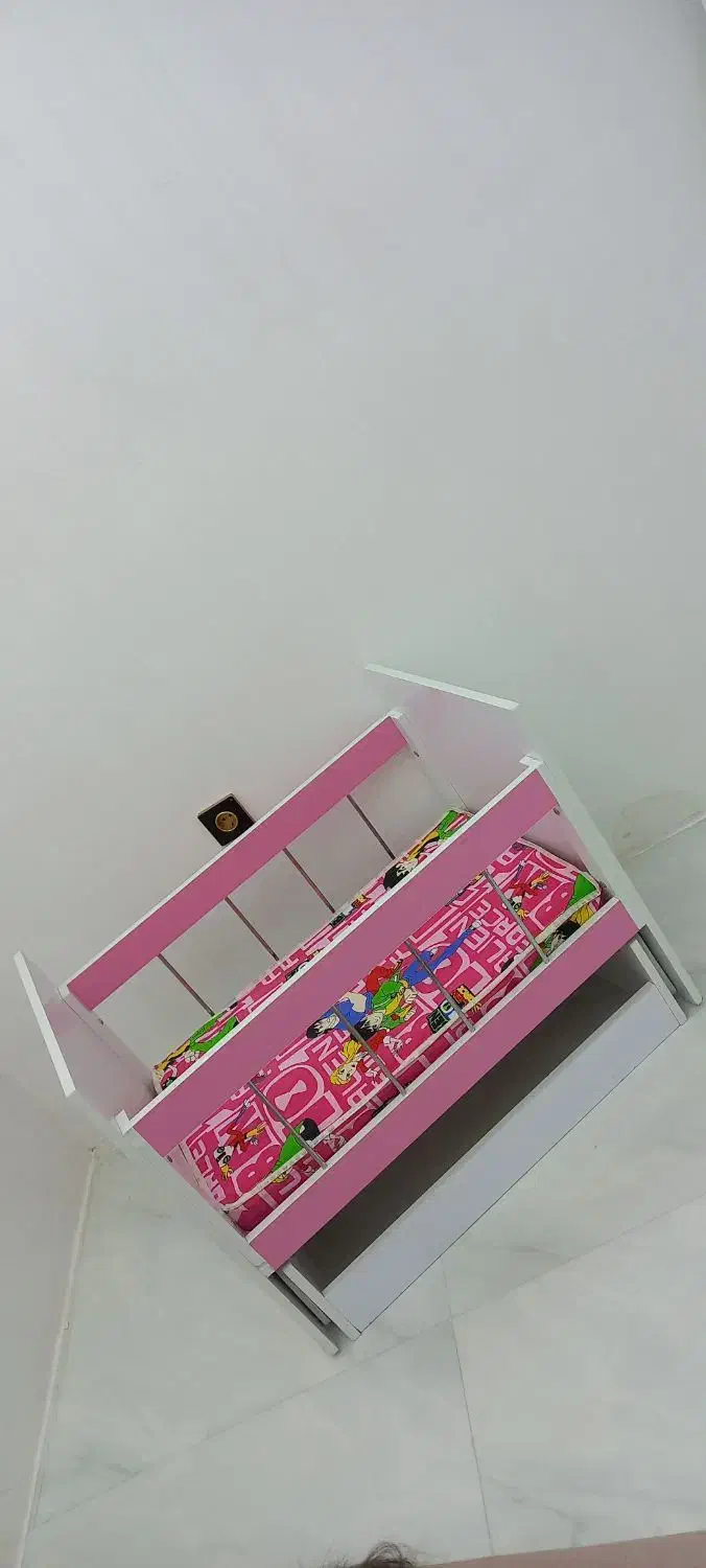 تخت کودک گهواره ای|تخت و صندلی بچه|دهگلان, |دیوار