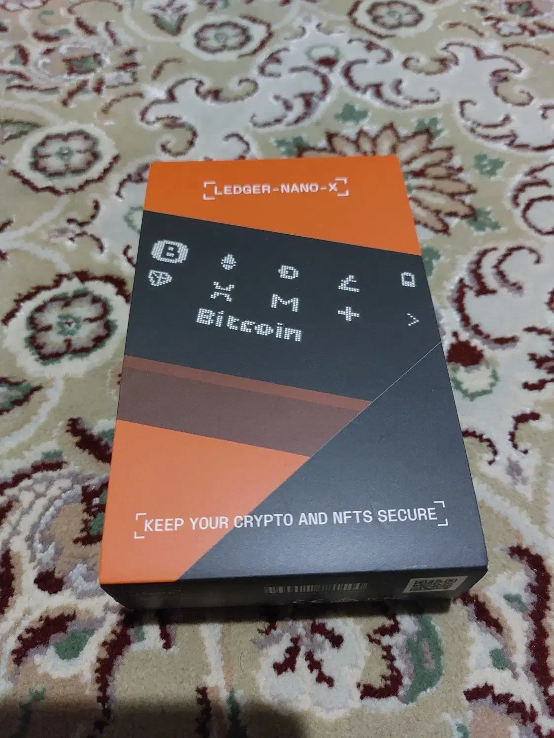 کیف پول لجرنانوایکس Ledger Nano  X|قطعات و لوازم جانبی رایانه|قم, زاویه|دیوار