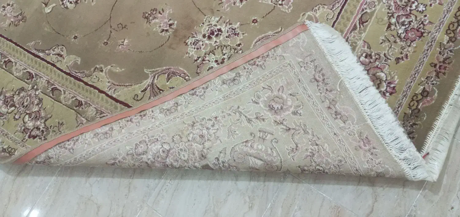 فرش و تعدادی لوازم منزل|فرش|رشت, حومه رشت|دیوار