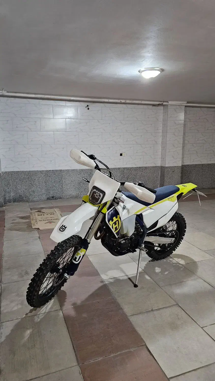 فلات هاسکی مدل۱۴۰۴|موتورسیکلت|اصفهان, سعادت‌آباد|دیوار