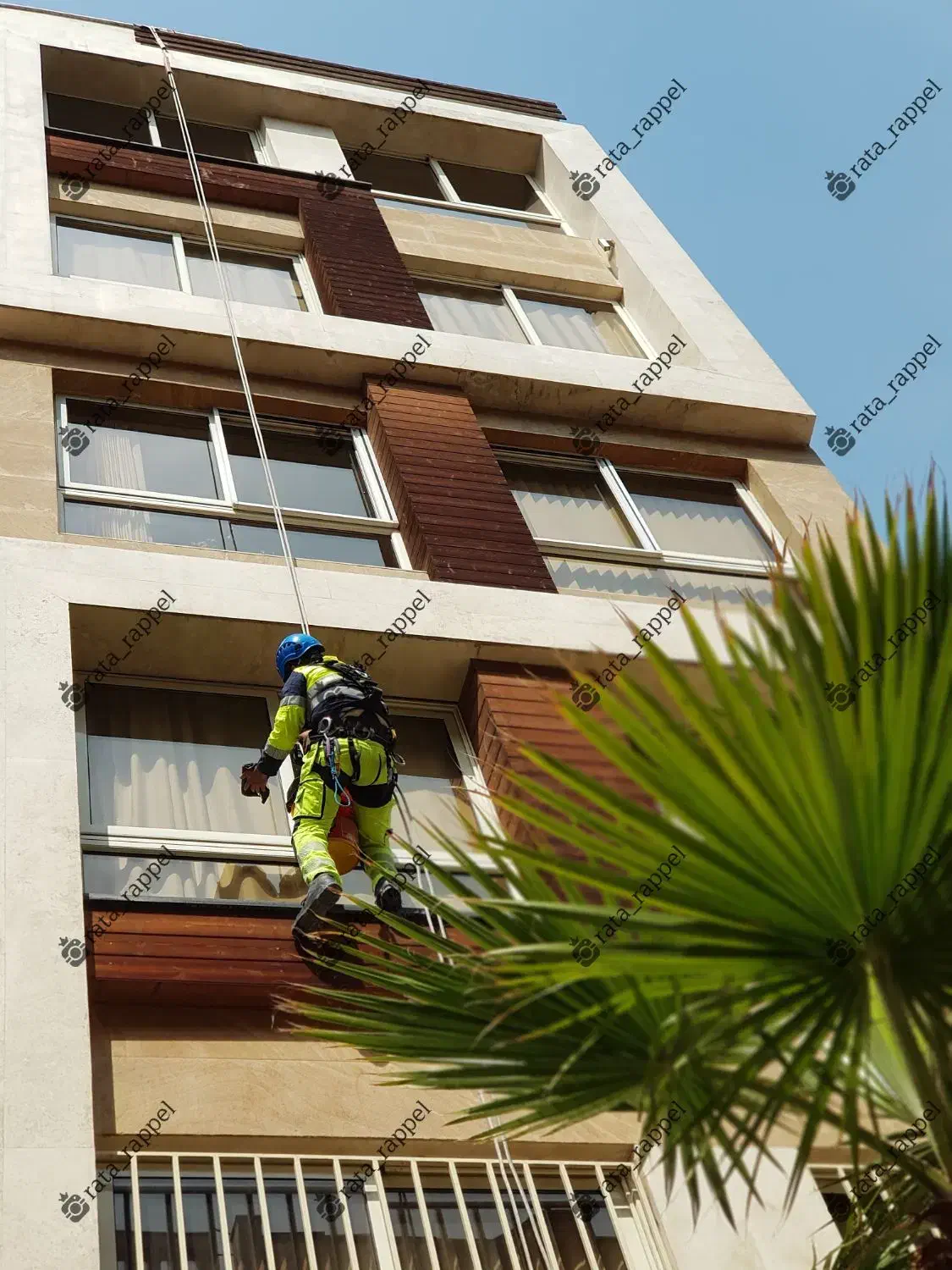 داربست بازسازی نما همراه با بیمه و سرعت اجرا|خدمات پیشه و مهارت|تهران, سنائی|دیوار