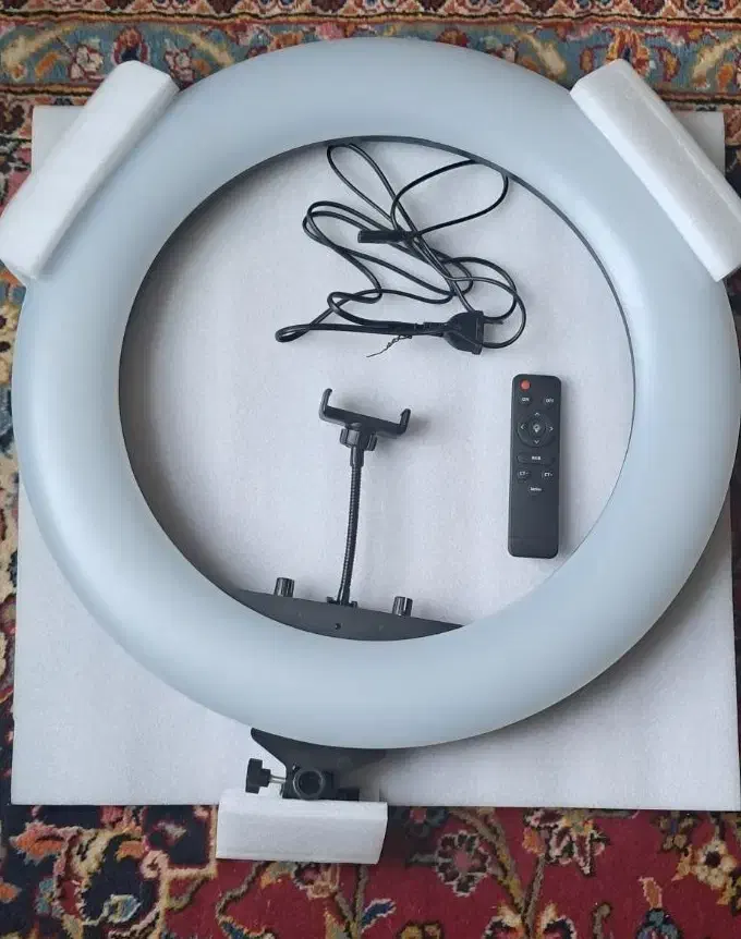 رینگ لایت برای نور پردازی|دوربین عکاسی و فیلمبرداری|همدان, |دیوار