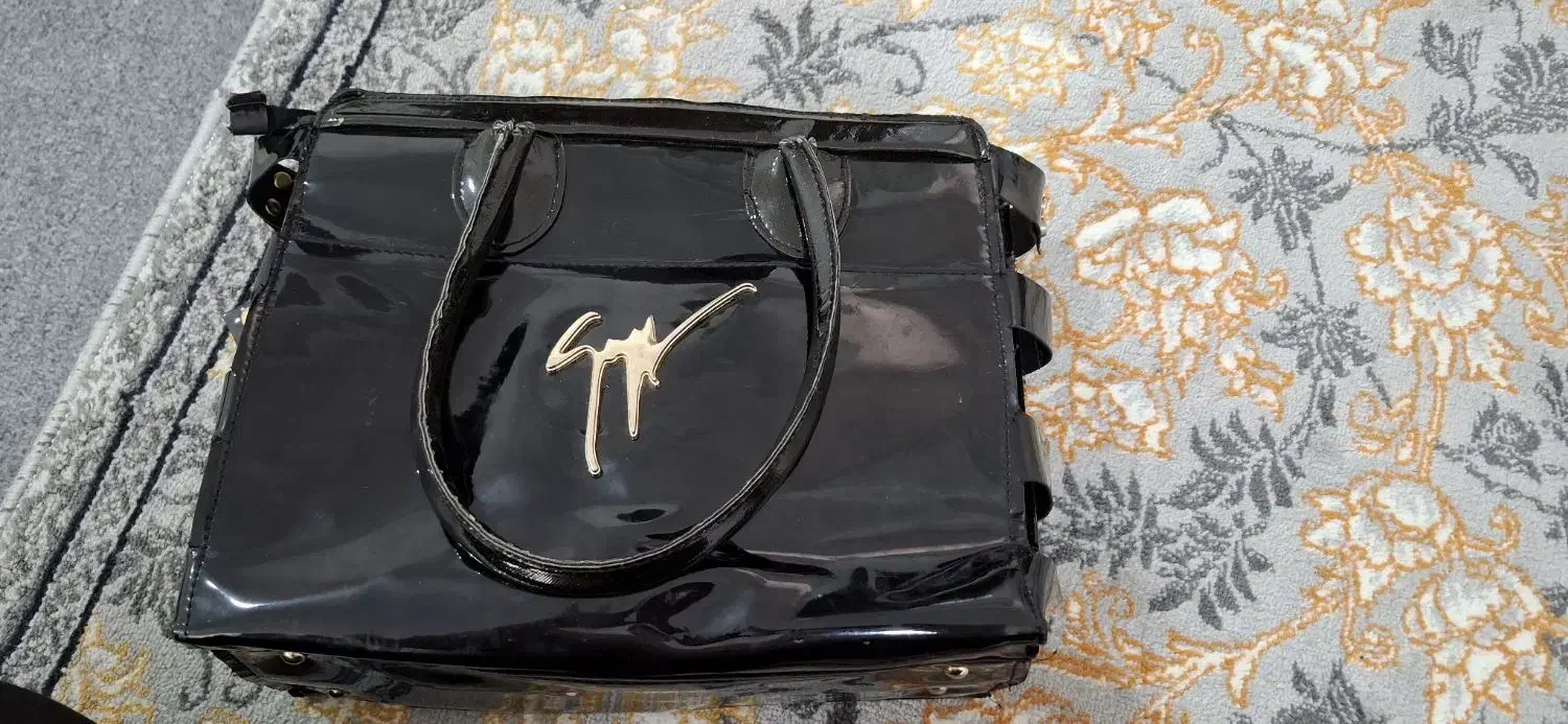 کیف۱۰۰|کیف، کفش، کمربند|لالی, |دیوار