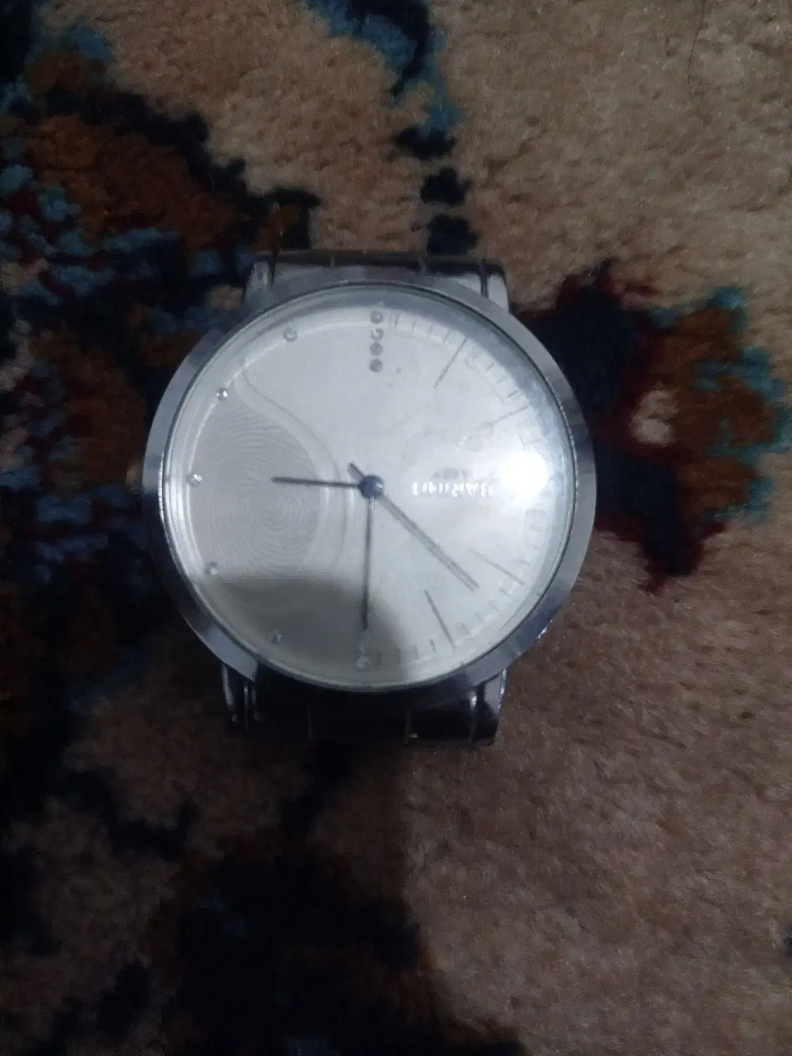 ساعت|ساعت|کرج, کوی زنبق|دیوار