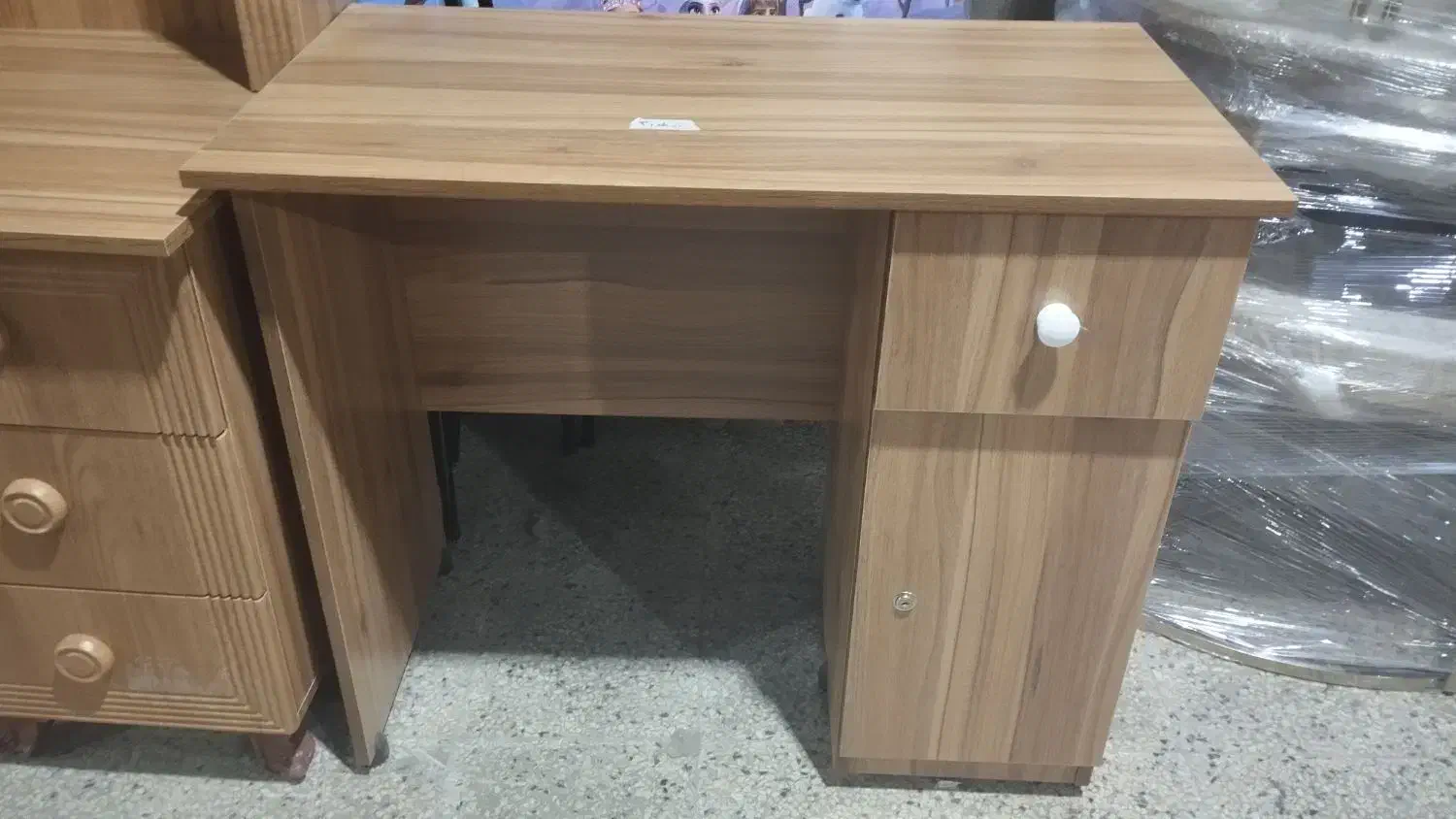 میز تحریر sadat|میز تحریر و کامپیوتر|بهبهان, |دیوار