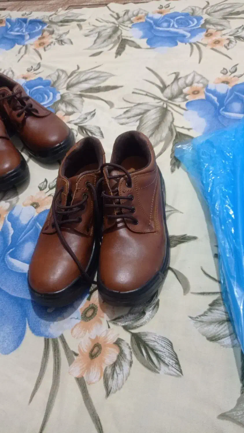 کفش ایمنی بهشتیان|کیف، کفش، کمربند|چالوس, |دیوار