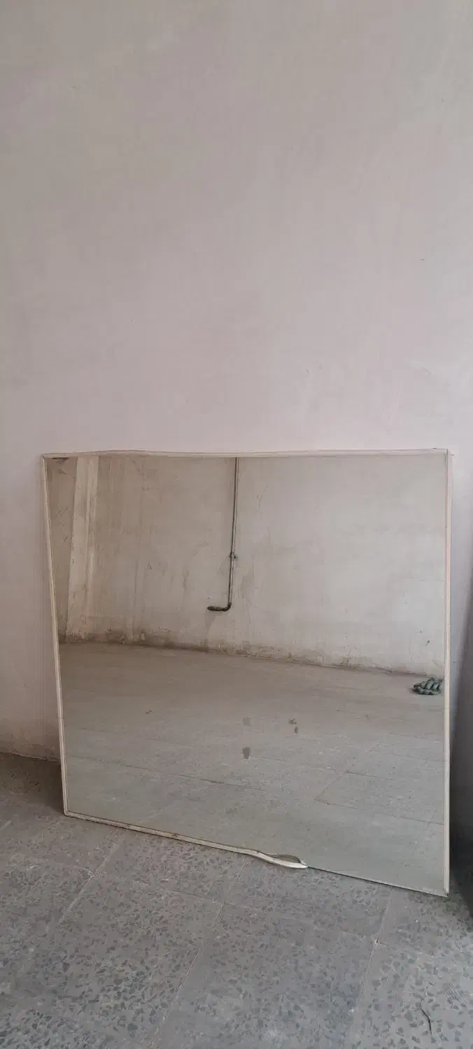 آینه|آینه|ارومیه, |دیوار