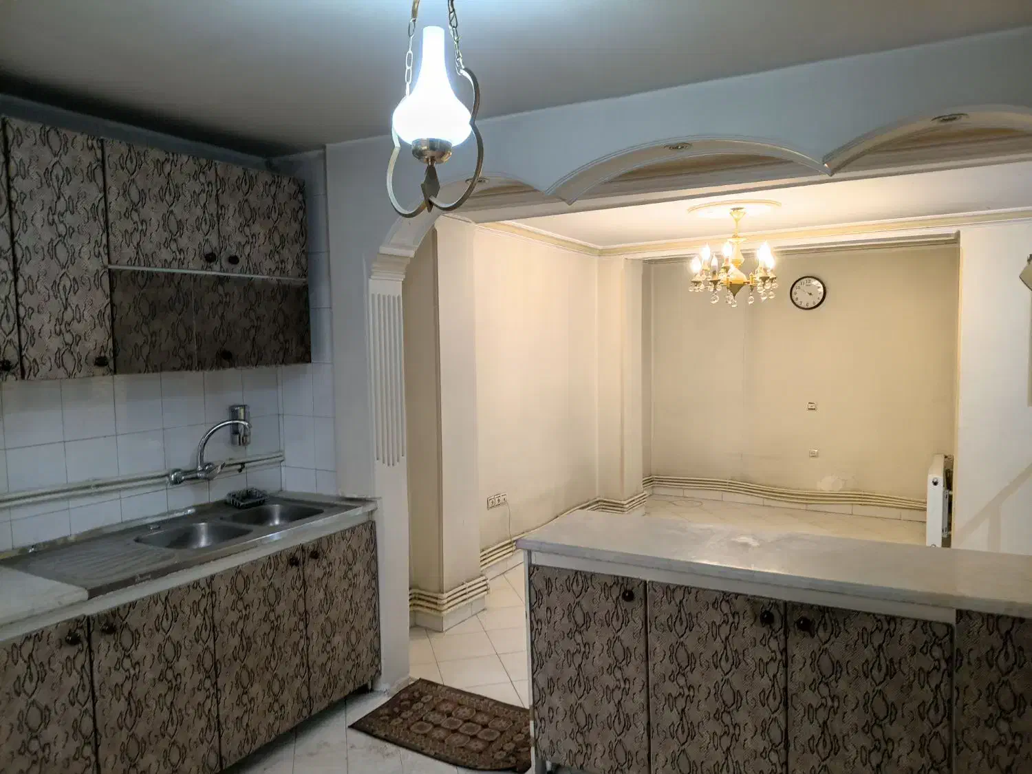 ۶۱ متری با پارکینگ همکف جمهوری جمالزاده زرین قدم|فروش آپارتمان|تهران, جمالزاده|دیوار