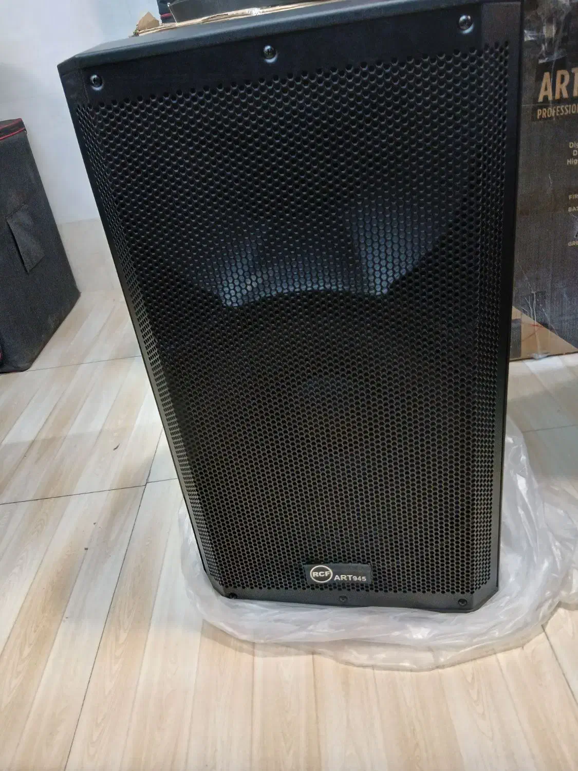 باند rcf 935 طرح|سیستم صوتی خانگی|ایلخچی, |دیوار