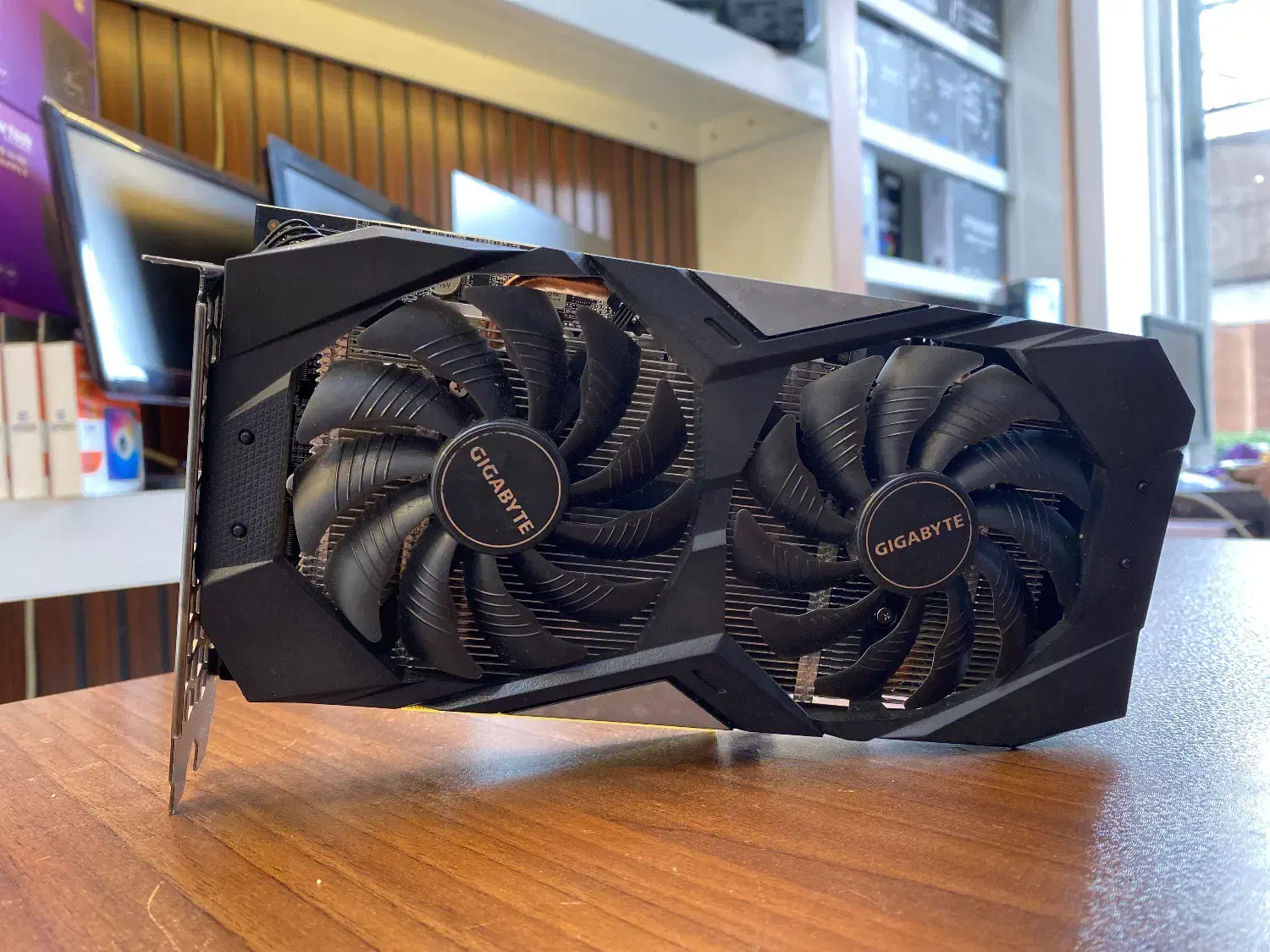 GTX 1660 TI GIGABYTE گارت کرافیک|قطعات و لوازم جانبی رایانه|مشهد, عامل|دیوار