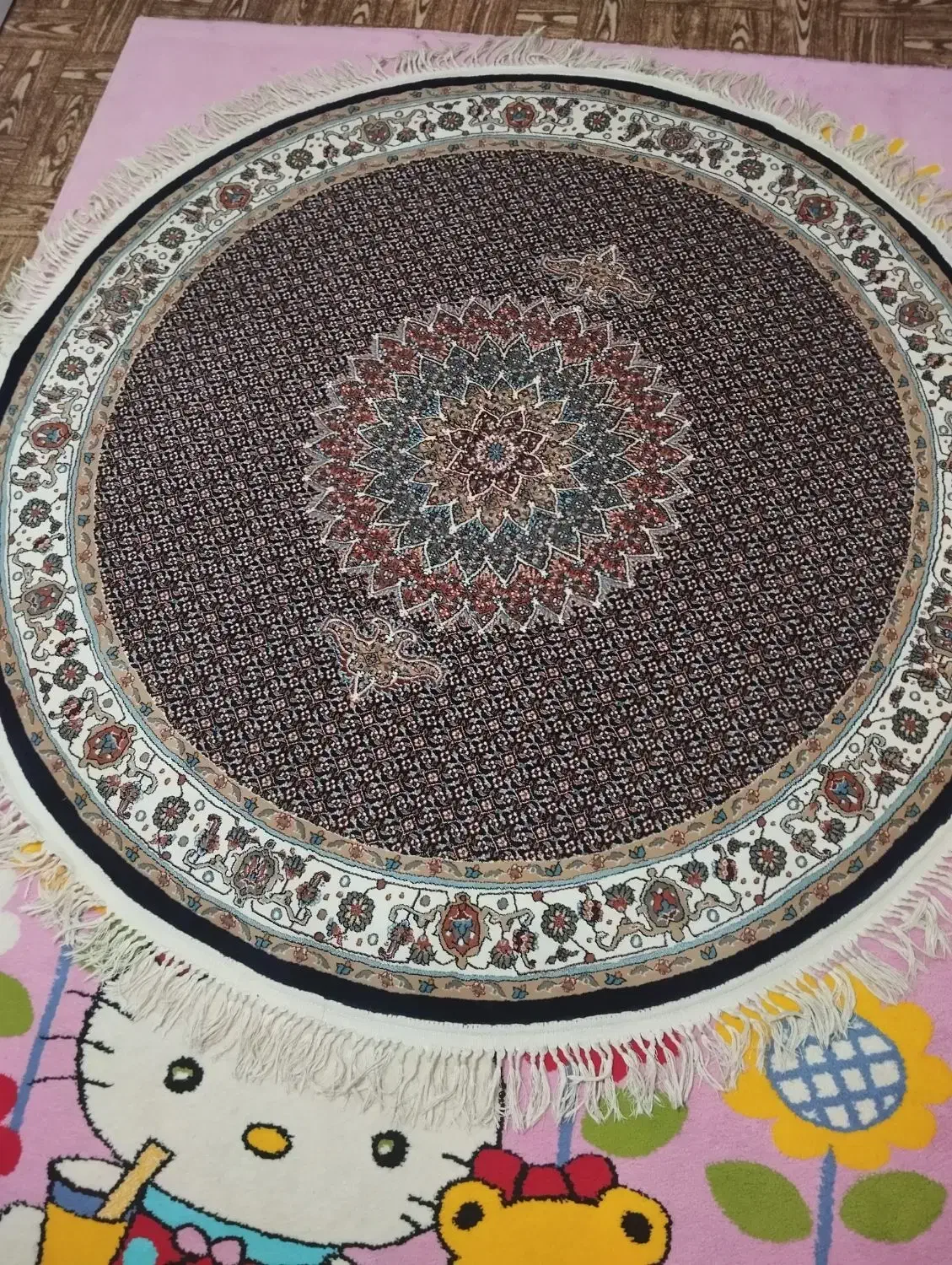 فرش گرد نو|فرش|اردبیل, |دیوار